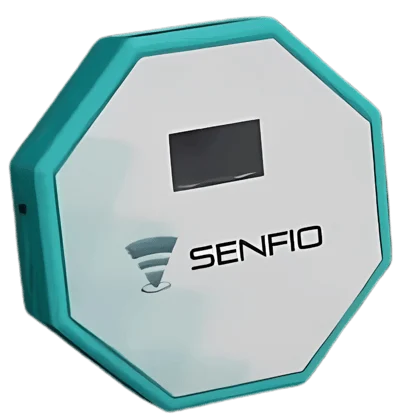O termômetro Explorer: caixa octogonal branca com borda verde, visor e a marca Senfio.